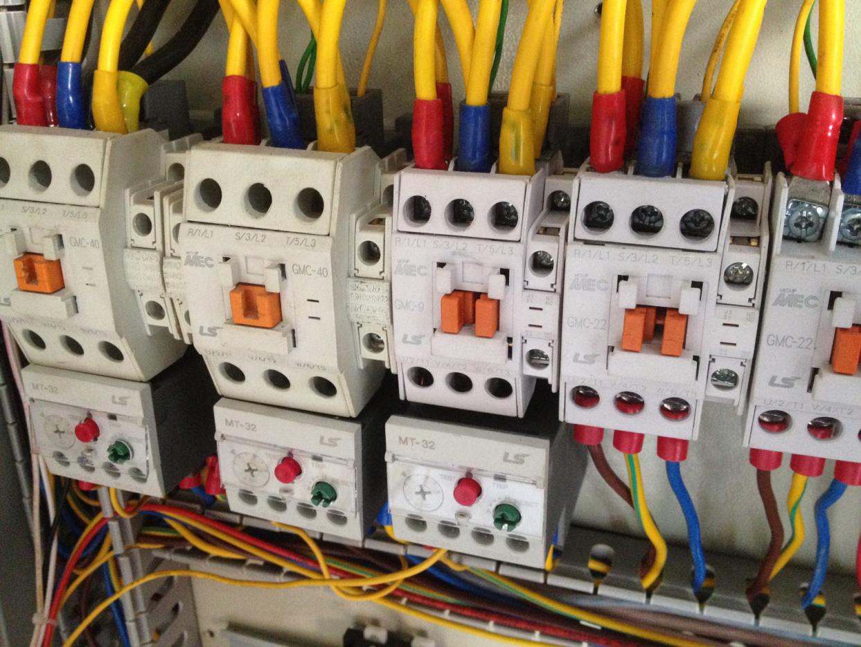 کنتاکتور آسانسور چیست